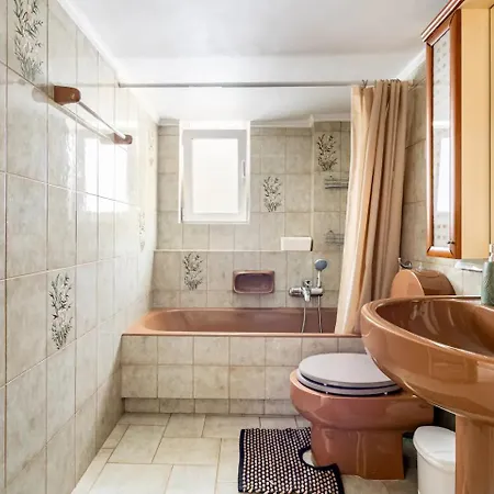 Live Like An Athenian!