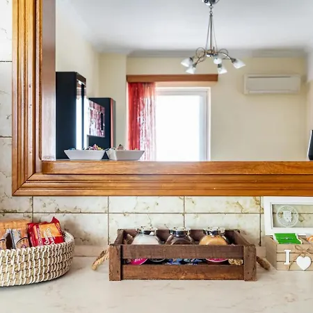 Live Like An Athenian! Apartment