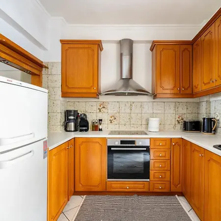 Apartment Live Like An Athenian!