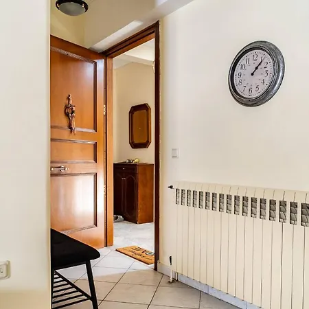 Live Like An Athenian! Apartment *